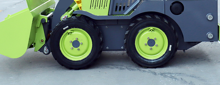 Mini ładowarka kołowa