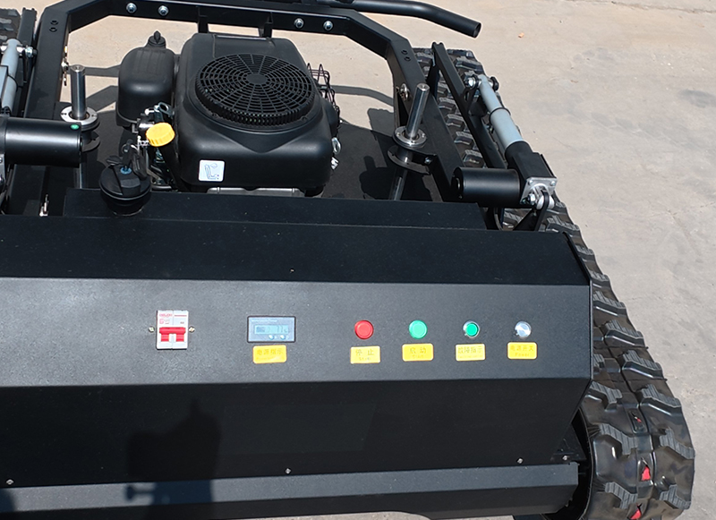 Automatyczna kosiarka do trawy.jpg