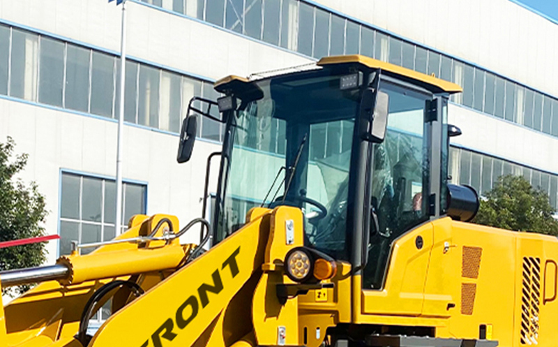 Ładowarka terenowa.jpg Ładowarka terenowa.jpg