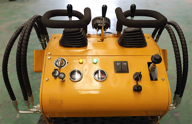 Sprzedam mini ładowarkę kołową Sprzedam mini ładowarkę kołową